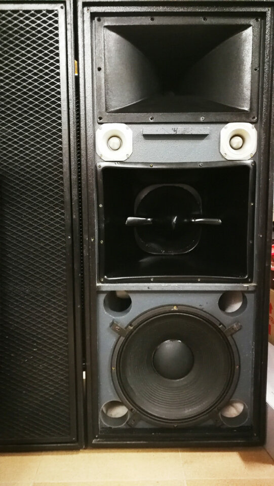 Cajas CS15/12 Especial de segunda mano · Foto 11 de 13 · Palencia · 3600 €