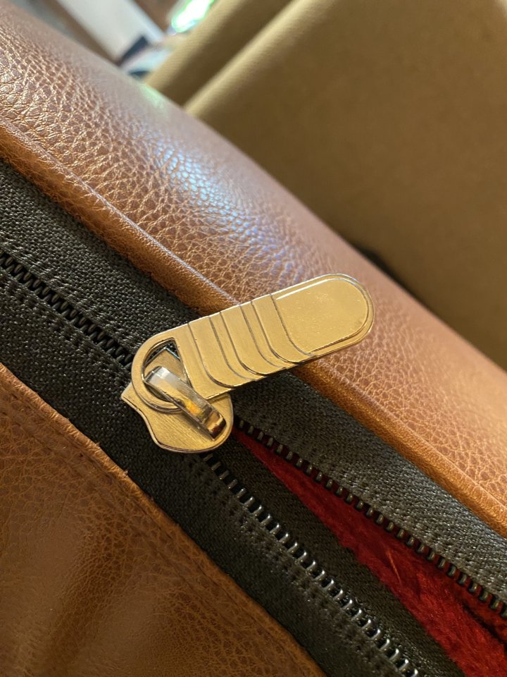 Funda Gibson Marrón Premium Guitarra de segunda mano · Foto 7 de 9 · Madrid · 95 €