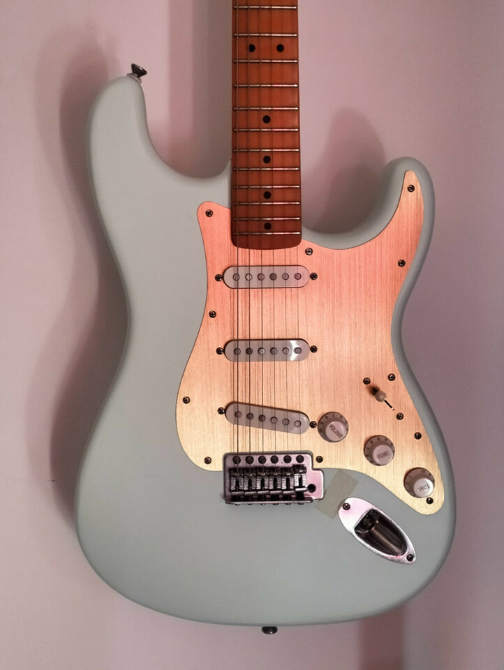 SQUIER 40TH VINTAGE satin Sonic blue