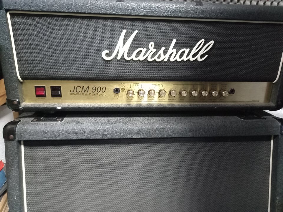 Ampli Marshall JCM 900 4100+Pantalla Marshall 4x12 Lead 1960 de segunda mano · Foto 1 de 3 · Madrid · 600 €