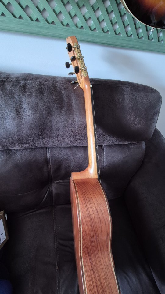 Guitarra clásica de José A. Fuentes (Modelo MADAGASCAR)