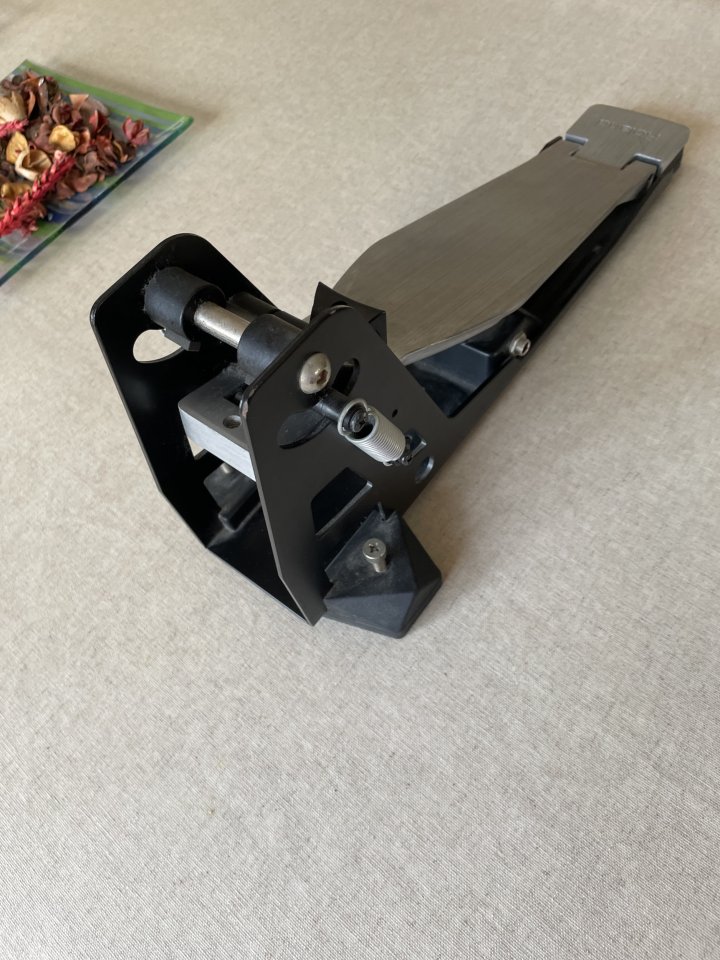 Pedal batería electronica ROLAND FD-9 Hi-Hat de segunda mano · Foto 3 de 7 · Alicante · 140 €