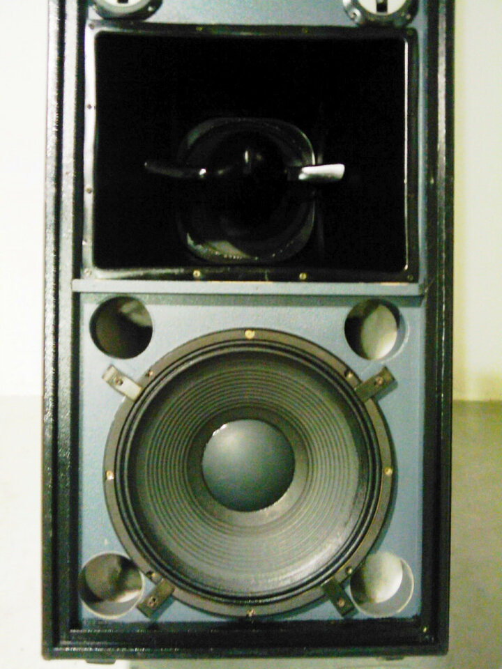 Cajas CS15/12 Especial de segunda mano · Foto 7 de 13 · Palencia · 3600 €