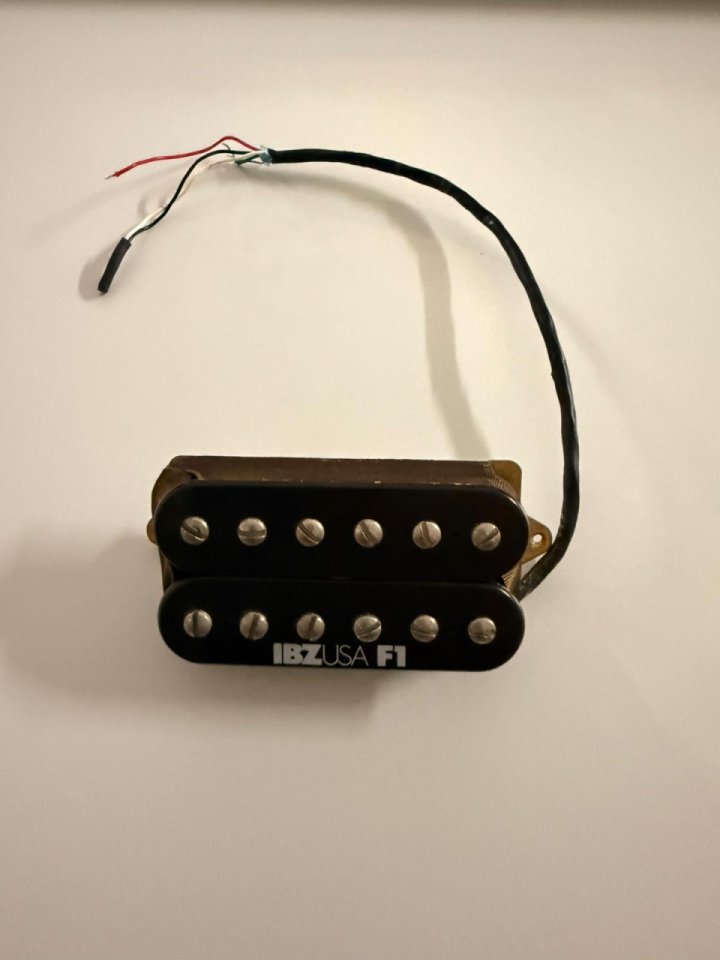 Ibanez Usa Custom DiMarzio Pickup IBZ USA F1 Black de segunda mano · Foto 1 de 6 · A Coruña · 160 €
