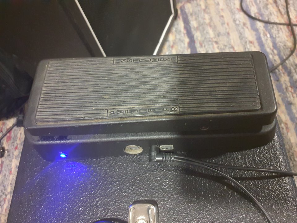 Pedal wah dunlop crybaby truebypass y led de segunda mano · Foto 2 de 2 · Almería · 70 €
