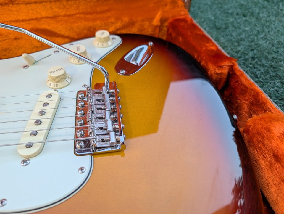 Fender American Vintage II 1961 Stratocaster RW 3TS de segunda mano · Foto 2 de 10 · A Coruña · 1750 €
