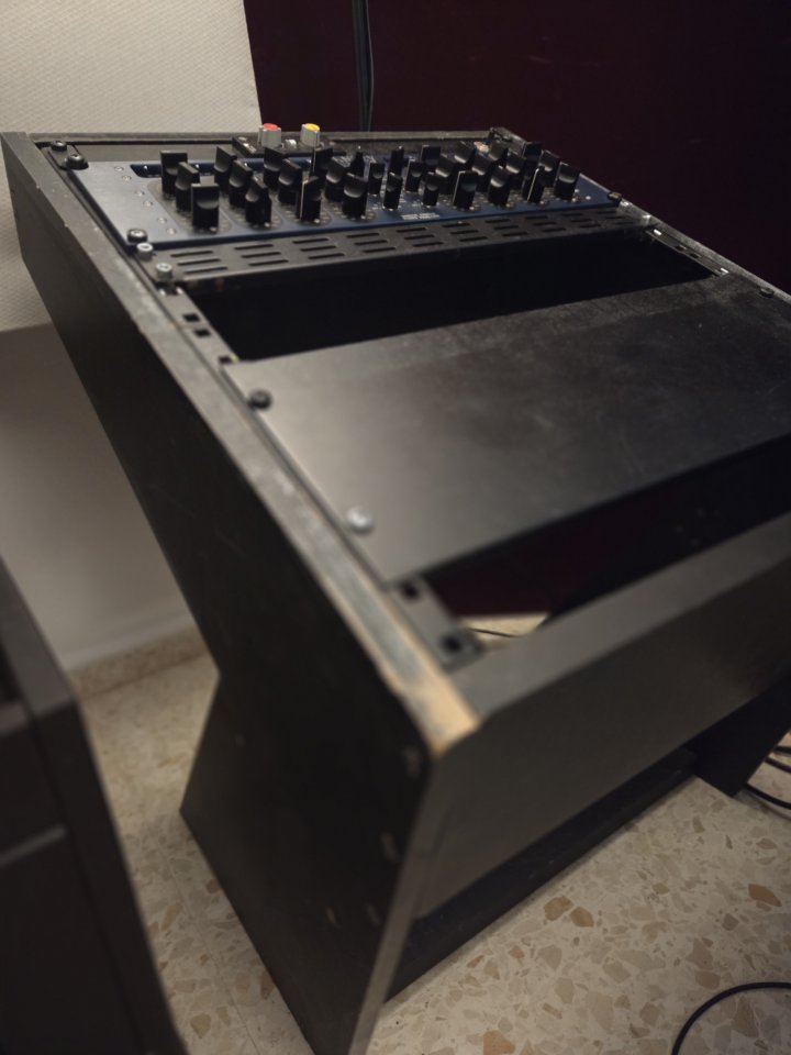 Mueble Rack de segunda mano · Foto 3 de 4 · Cádiz · 40 €