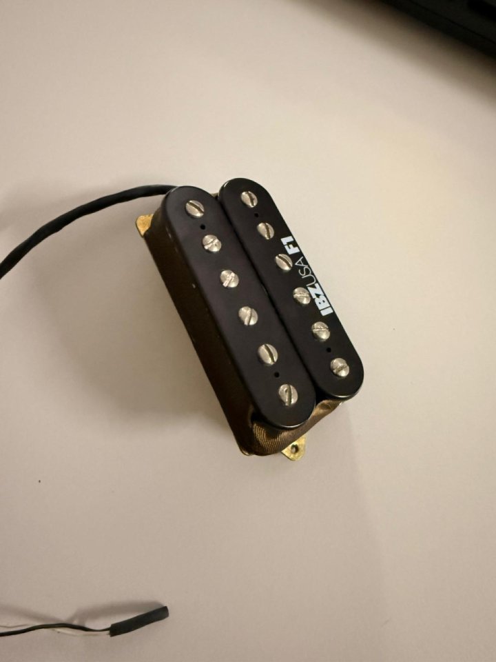 Ibanez Usa Custom DiMarzio Pickup IBZ USA F1 Black de segunda mano · Foto 3 de 6 · A Coruña · 160 €
