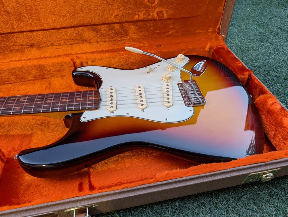 Fender American Vintage II 1961 Stratocaster RW 3TS de segunda mano · Foto 4 de 10 · A Coruña · 1750 €