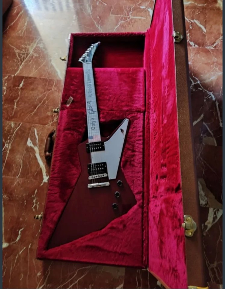 Gibson Explorer 2017 Heritage Cherry de segunda mano · Foto 2 de 8 · Jaén · 1899 €