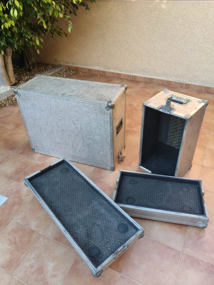 Amplificador Dr Z Remedy 40w + Caja 2x12 Rojos + Flight Case a medida