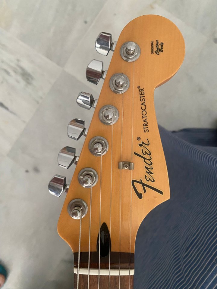 Fender Stratocaster 2015 Mexico (Vendo o cambio) de segunda mano · Foto 5 de 10 · Granada