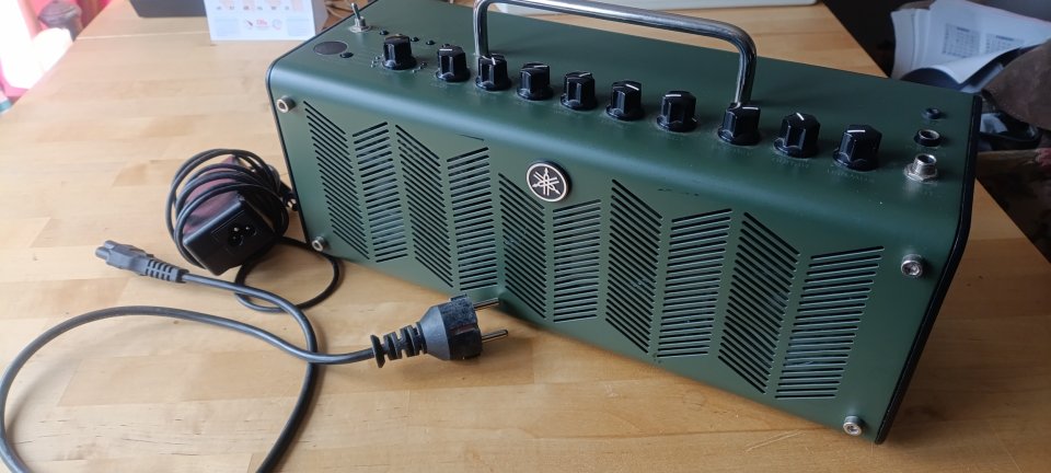 Yamaha THR10X de segunda mano · Foto 1 de 6 · A Coruña · 150 €