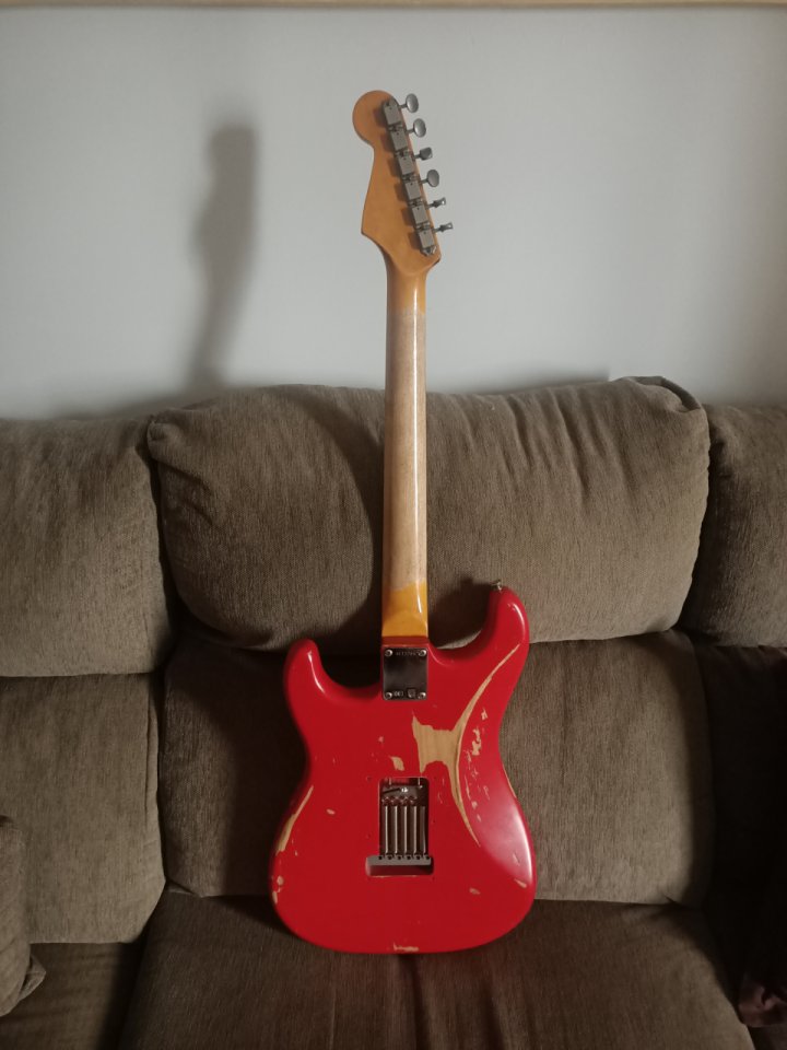 Fender Stratocaster Mark Knopfler signature de segunda mano · Foto 2 de 10 · Cádiz · 3500 €