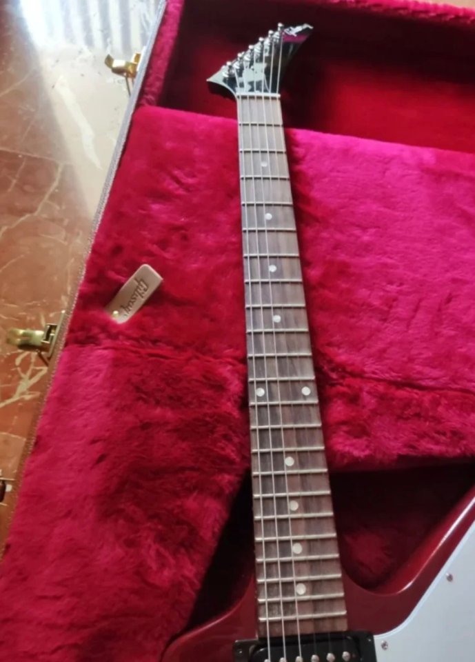 Gibson Explorer 2017 Heritage Cherry de segunda mano · Foto 4 de 8 · Jaén · 1899 €