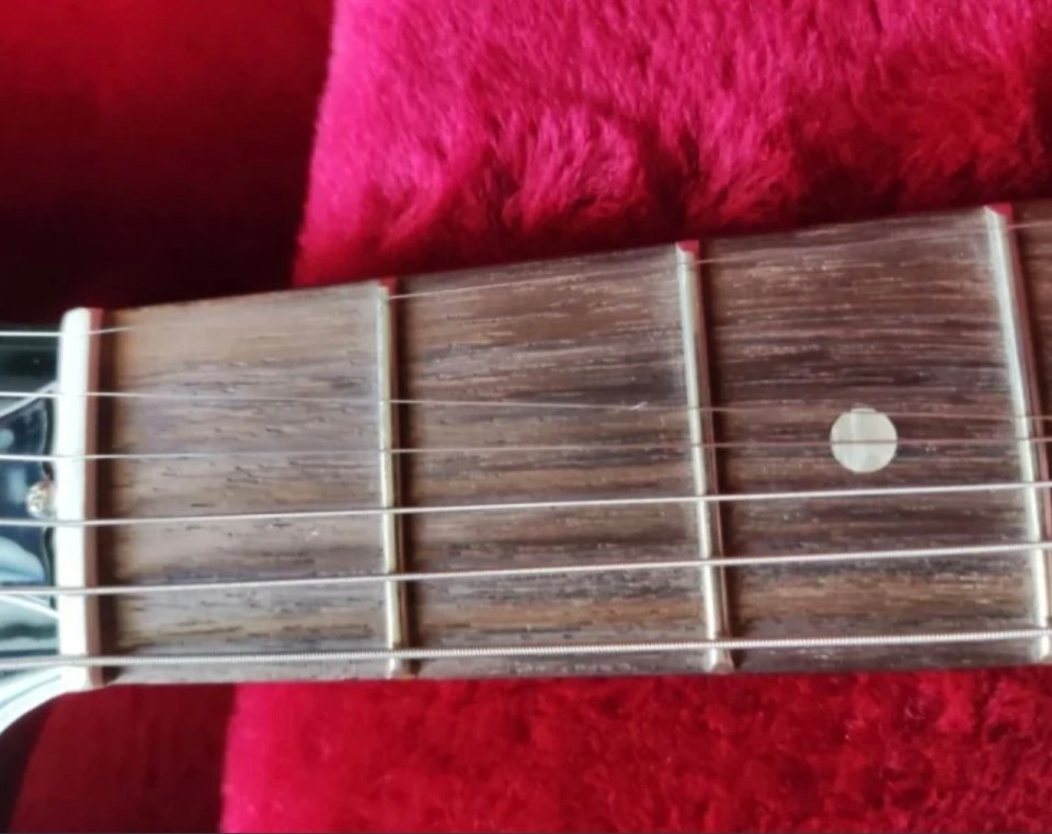 Gibson Explorer 2017 Heritage Cherry de segunda mano · Foto 5 de 8 · Jaén · 1899 €