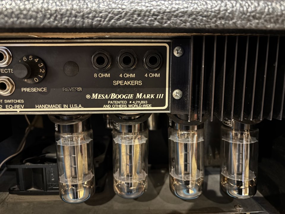 Mesa Boogie Mark III 3-Channel 100-Watt Guitar Amp Head 1988 - Blue Stripe + Flightcase de segunda mano · Foto 7 de 8 · Barcelona · 2500 €