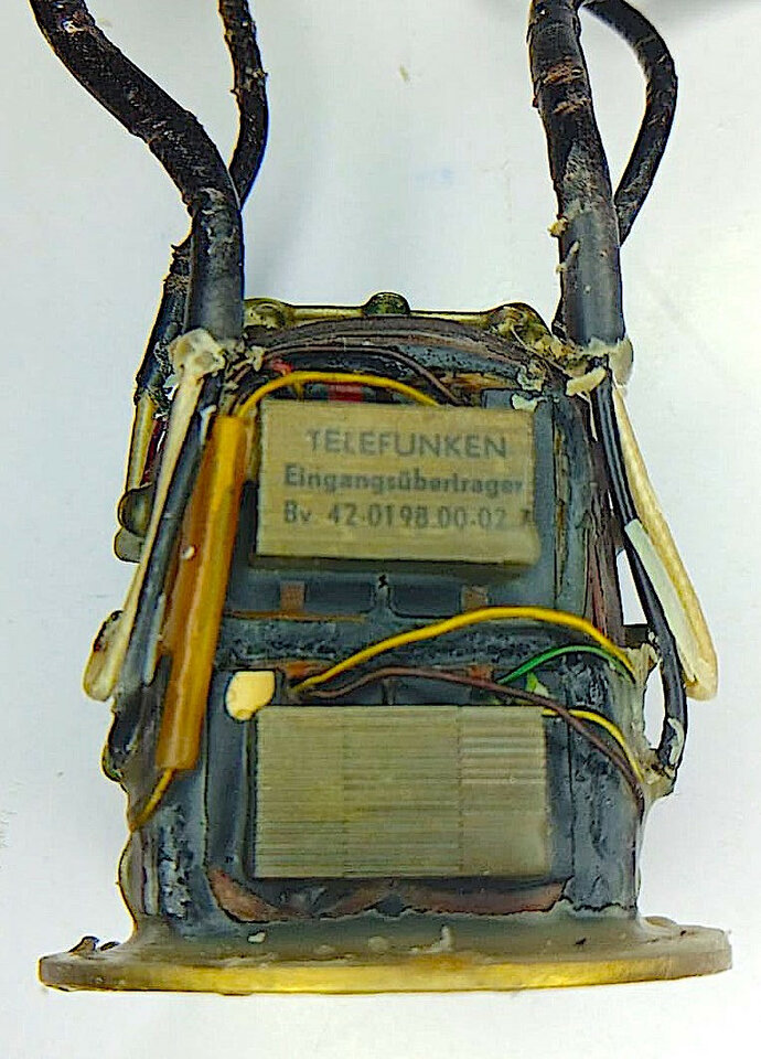 TELEFUNKEN stereo INPUT transformers 1:30     BV 42-0198.00-02.7