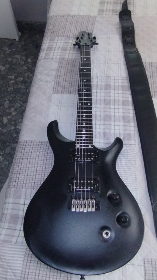 Guitarra Mensinger Custom Joker