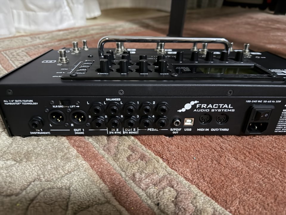 Fractal AX8