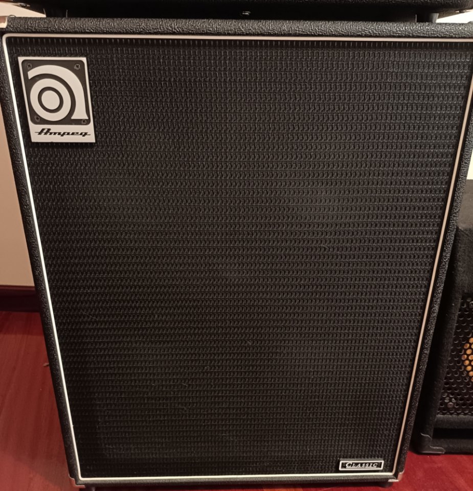 Cabezal Ampeg SVT CL+ Pantalla Ampeg 410HLF