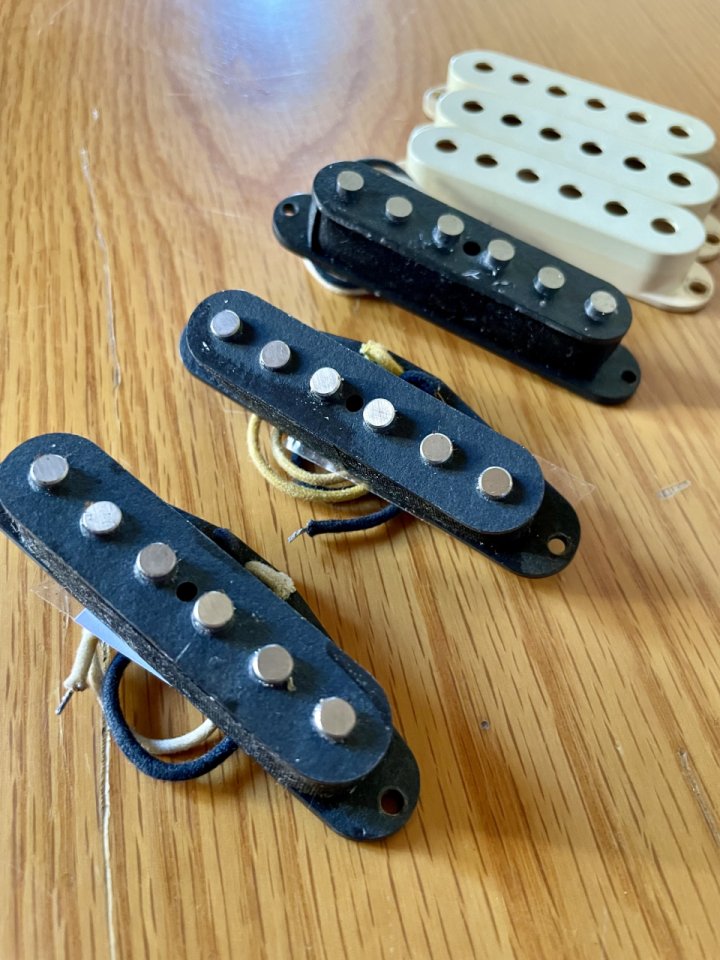 Set pastillas Stratocaster pre CBS