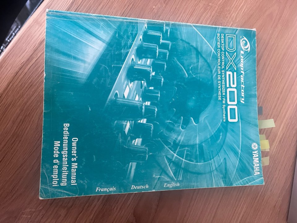 Yamaha DX 200 (IMPECABLE) de segunda mano · Foto 4 de 5 · Málaga · 650 €