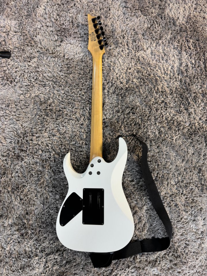 Ibanez RGD320, REBAJADA A 300€