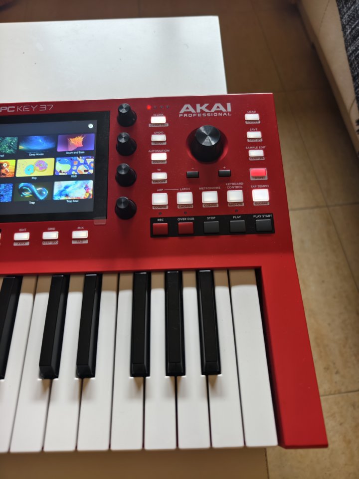 Akai MPC 37 key