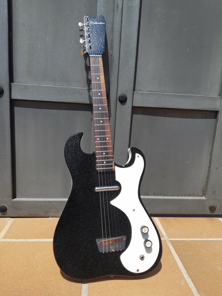 Silvertone 1448 , Amp in Case, lipstick, año 1.962, autentica !