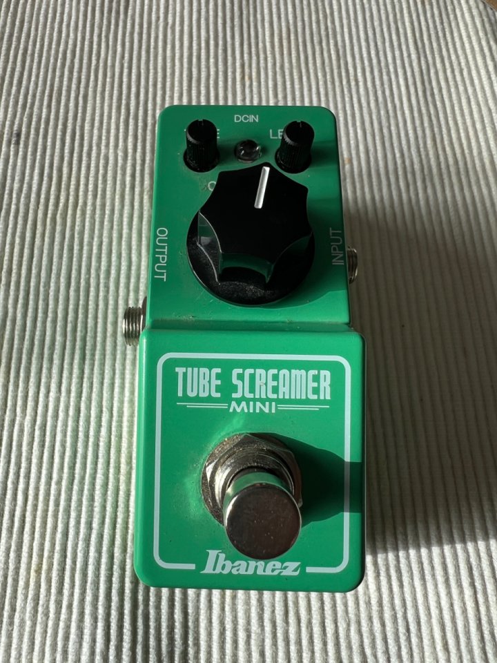 Suhr Riot + Tubescreamer Mini (OFERTA)