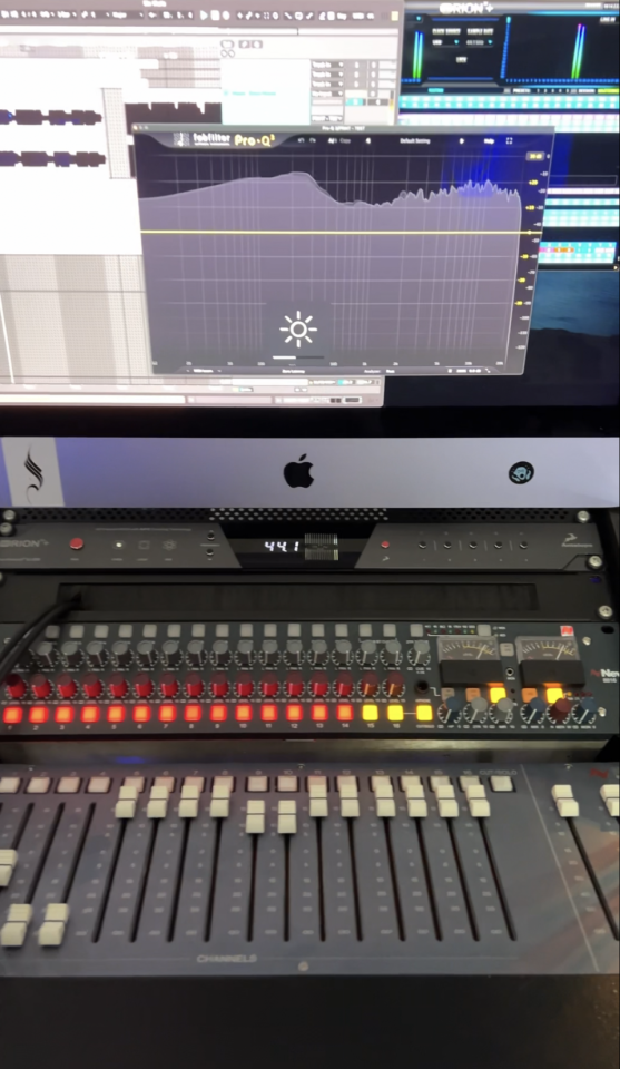 PACK DE SUMMING ANTELOPE + NEVE 8816 (pack completo para summing) de segunda mano · Foto 3 de 10 · Barcelona · 3900 €
