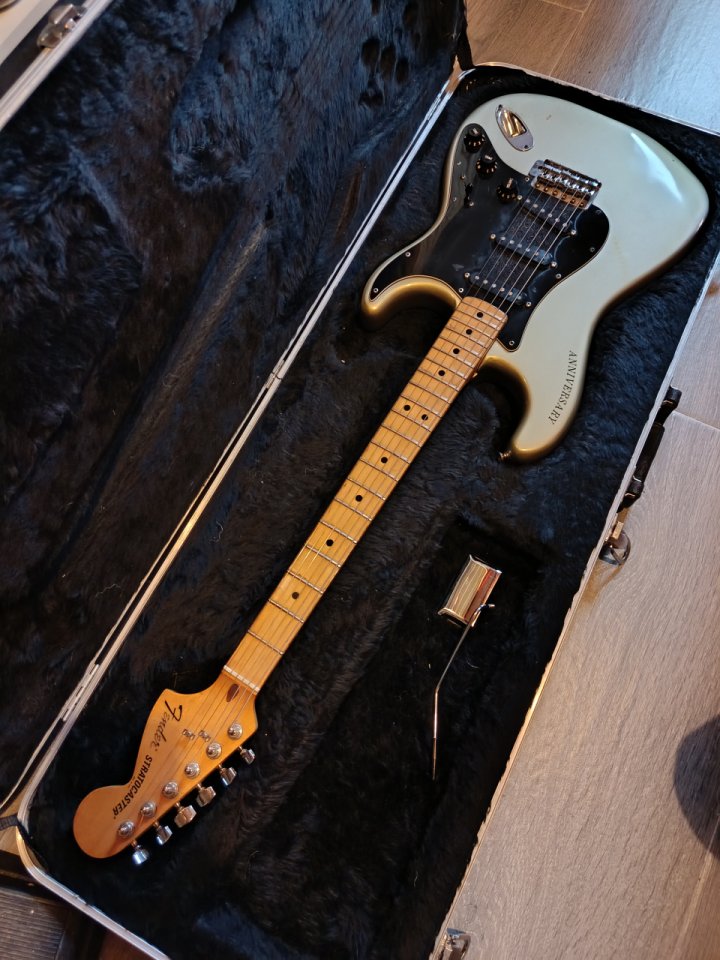 Fender stratocaster 25 aniversario de 1979
