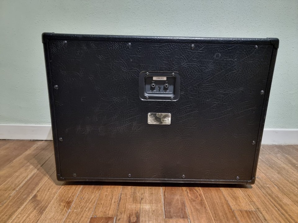 Pantalla Harley Benton G212 Celestion V30