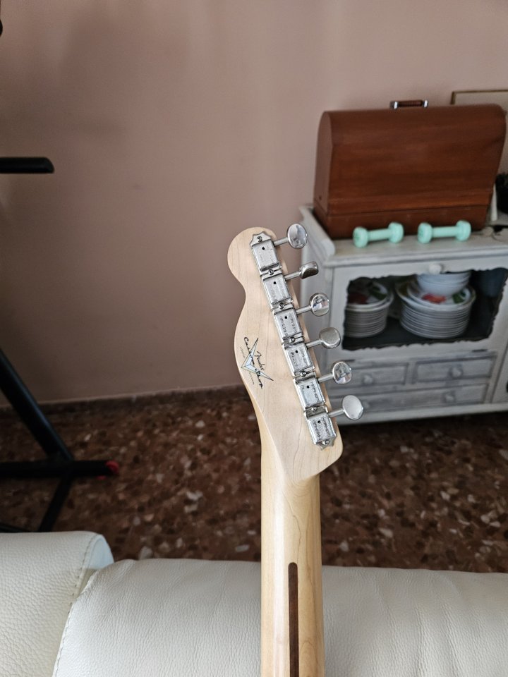 Telecaster Cabonita mex TV JONES de segunda mano · Foto 4 de 4 · Valencia · 750 €