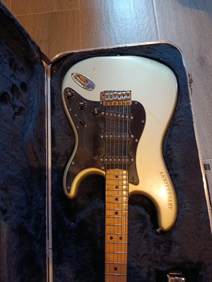 Fender stratocaster 25 aniversario de 1979