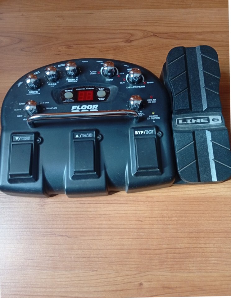 Pedalera LINE 6 FLOOR POD