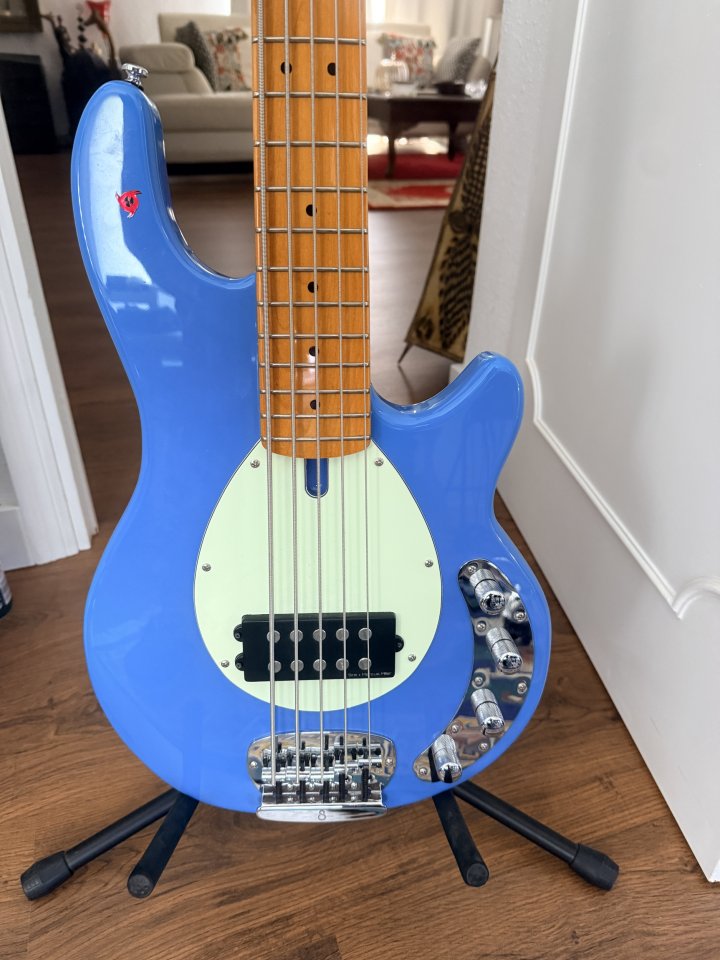 Sire Z3 5 cuerdas Estilo Music Man de segunda mano · Foto 1 de 6 · Málaga · 285 €