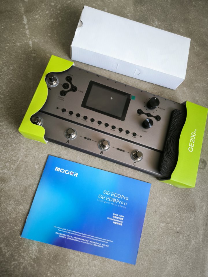 Pedalera MOOER.GE200Pro de segunda mano · Foto 6 de 8 · Badajoz · 250 €