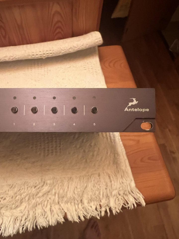 PACK DE SUMMING ANTELOPE + NEVE 8816 (pack completo para summing) de segunda mano · Foto 8 de 10 · Barcelona · 3900 €