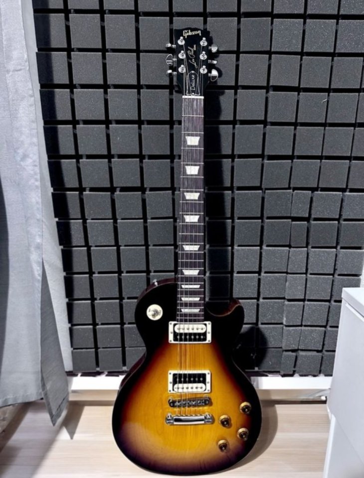 Gibson Lespaul Studio Deluxe II de segunda mano · Foto 1 de 8 · Málaga · 1450 €