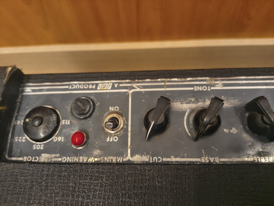 Vox ac30 1965 con Transformadores Woden, reconvertido a cabezal. de segunda mano · Foto 4 de 8 · Gipuzkoa · 1999 €