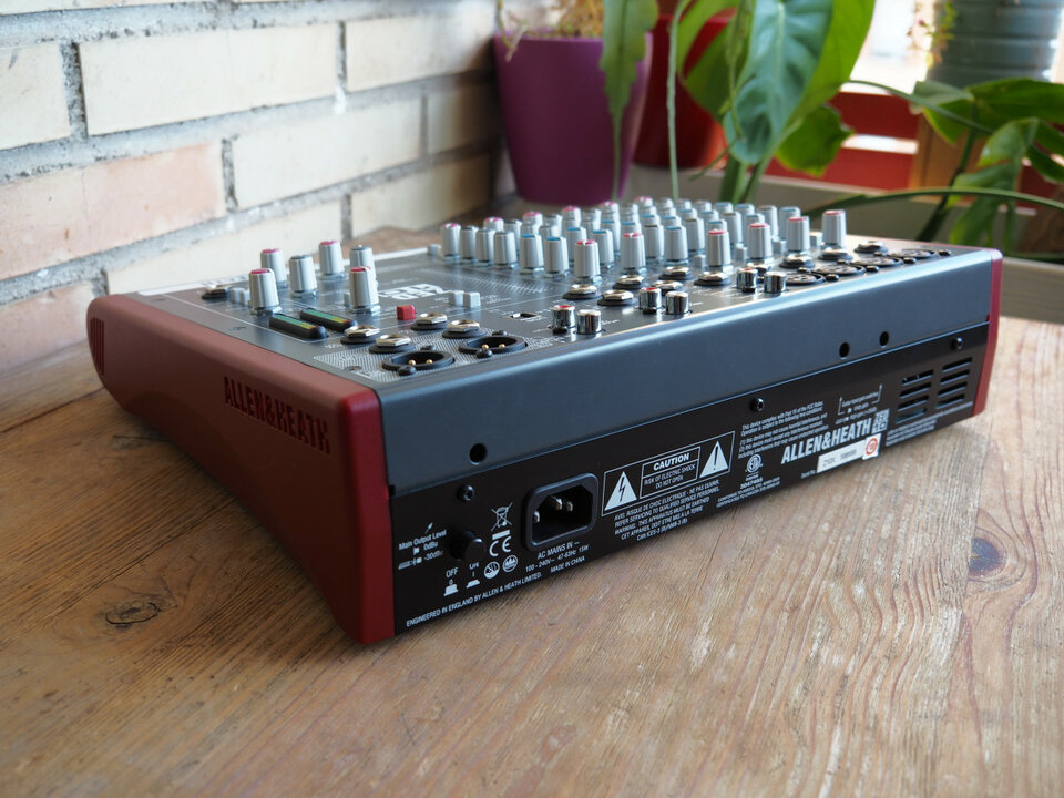 Allen & Heath ZED-10