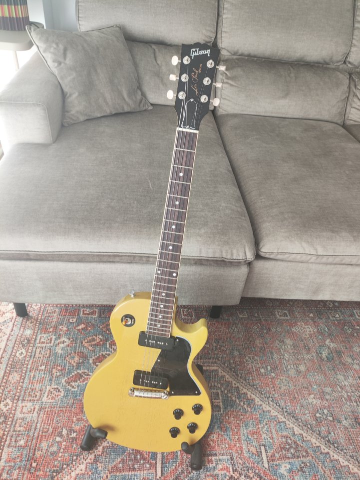 Gibson Les Paul Special TV Yellow de segunda mano · Foto 1 de 4 · Bizkaia · 1175 €