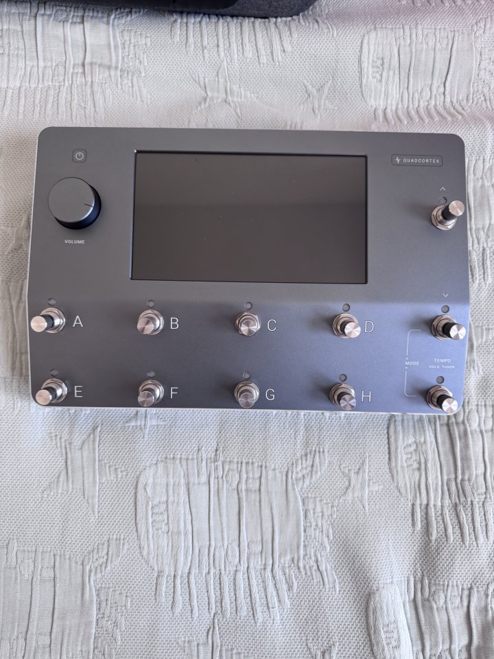 Neural DSP Quad Cortex + Decksaver + Estuche de segunda mano · Foto 4 de 9 · Madrid · 1 €