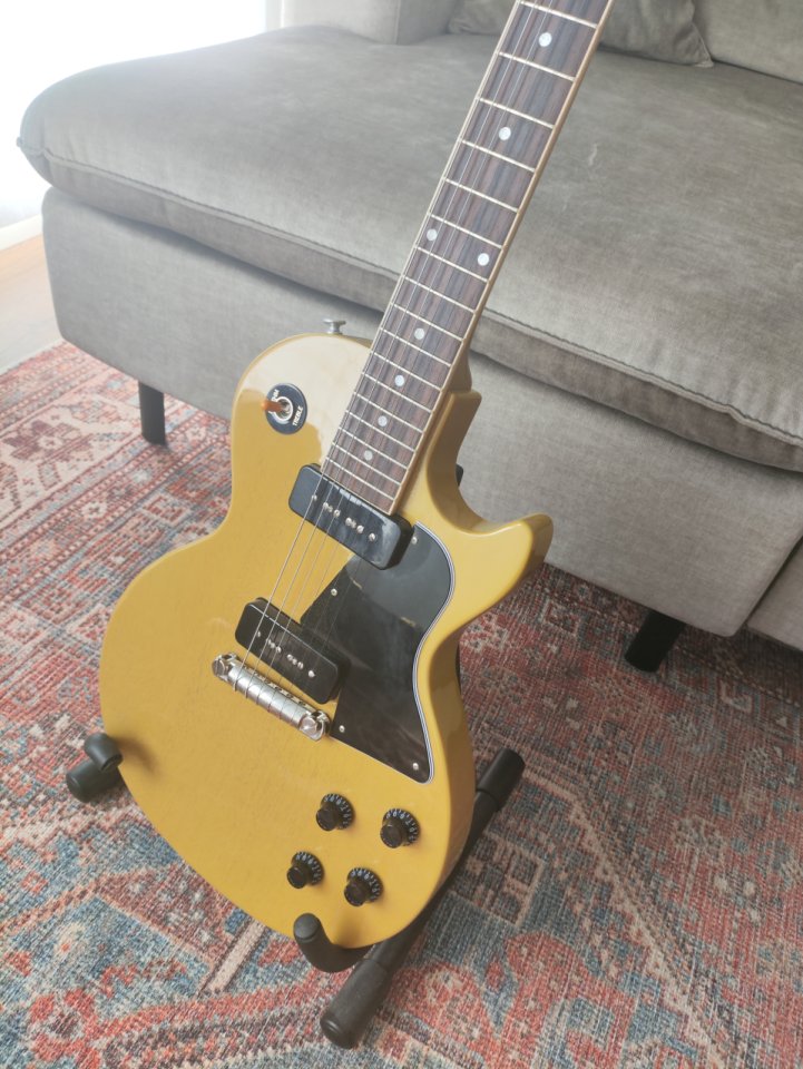 Gibson Les Paul Special TV Yellow de segunda mano · Foto 2 de 4 · Bizkaia · 1175 €
