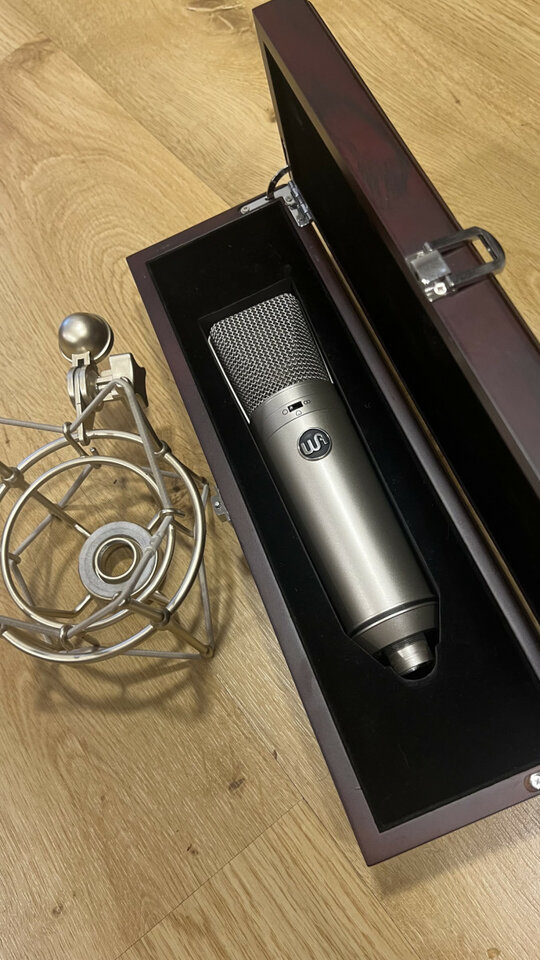 Micrófono de condensador Warm Audio Wa87