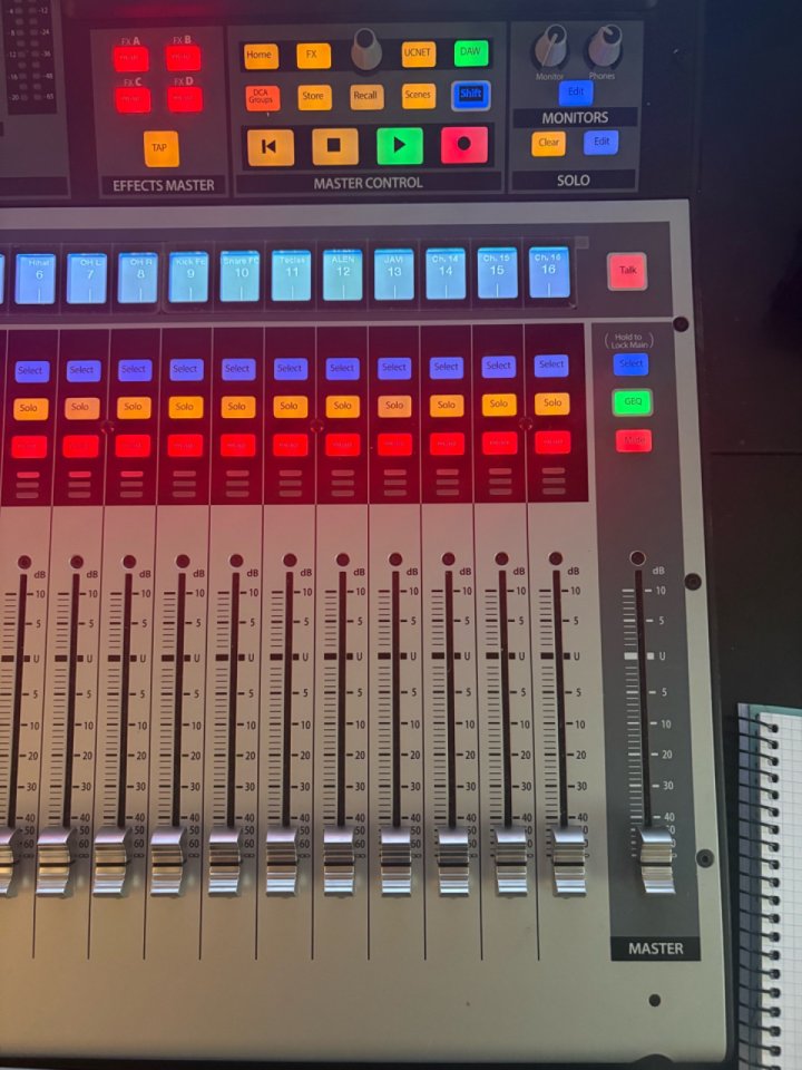 PRESONUS Studiolive 32SC - Impecable, como nueva. de segunda mano · Foto 6 de 10 · Navarra · 1000 €