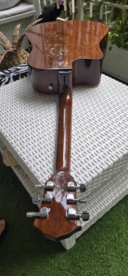 Fender FG300 ce de segunda mano · Foto 6 de 10 · Madrid · 180 €