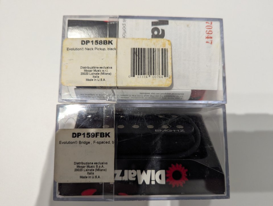 Cort X11 + Dimarzio Evolution Set + Estuche